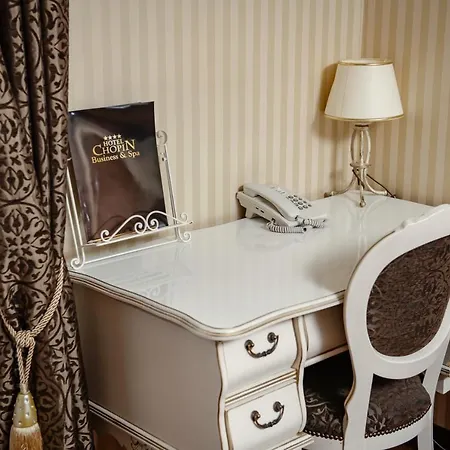Chopin Business&spa מלון