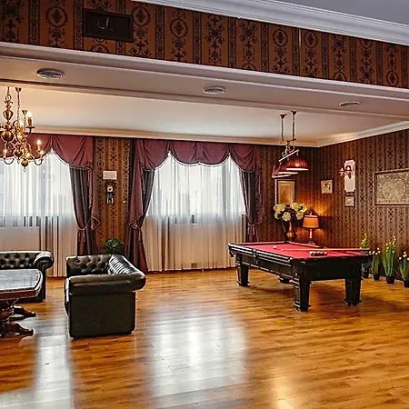 Chopin Business&spa فندق 4*