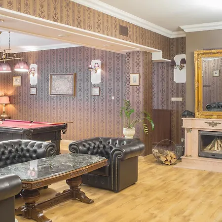 Chopin Hotel 4*