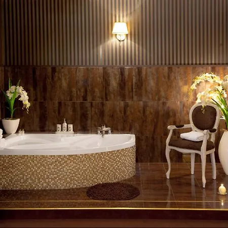 Chopin Business&spa Hotel 4*